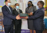 Deux contrats pétroliers signés avec Perenco et Total Gabon